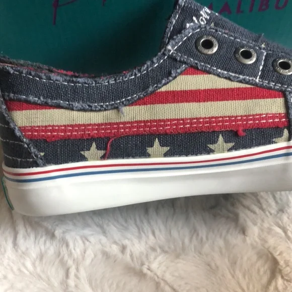 Blowfish Ladies Bettie Navy Star Print Slip on sneakers - Picture 5 of 10